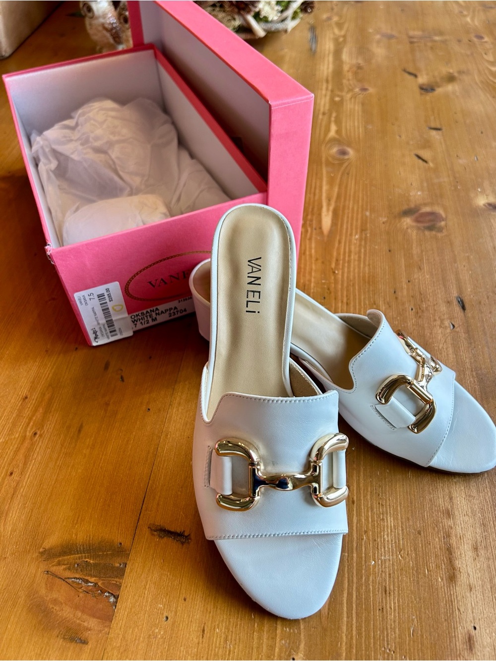 Vaneli Oksana block heel white Nappa leather sandal, size 7.5